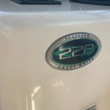 Grady-White Seafarer 228