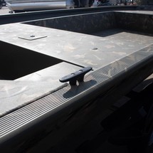 Tracker Grizzly 1754 Jon