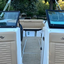 Sea Ray SPX 230