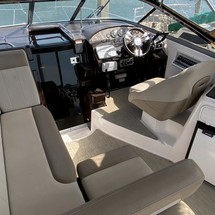 Regal 30 Express