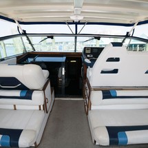 Sea ray 390 express cruiser