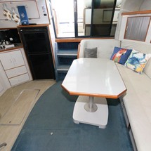 Sea ray 390 express cruiser