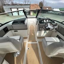 Sea Ray 270 SLX