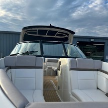 Sea Ray 270 SLX