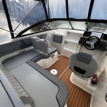 Bayliner VR5 Cuddy
