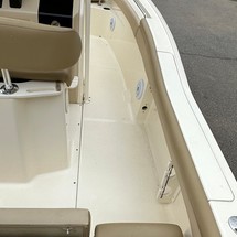 Scout Boats 225 XSF