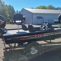 Tracker Pro Team 175 TXW