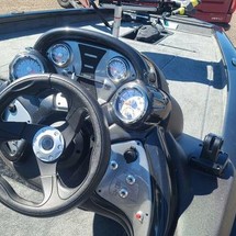 Tracker Pro Team 175 TXW