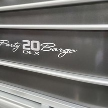 Sun Tracker Party Barge 20 DLX