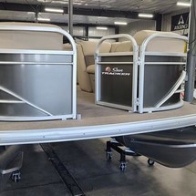 Sun Tracker Party Barge 20 DLX