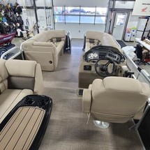 Sun Tracker Party Barge 20 DLX