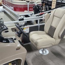 Sun Tracker Party Barge 20 DLX