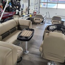 Sun Tracker Fishin Barge 20 DLX