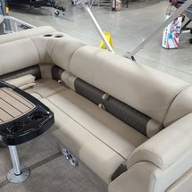 Sun Tracker Fishin Barge 20 DLX