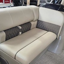 Sun Tracker Fishin Barge 20 DLX