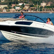 Bayliner VR5 Cuddy