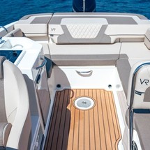 Bayliner VR5 Cuddy