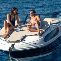 Bayliner VR5 Cuddy