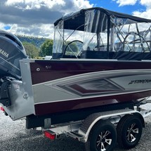 Starcraft Marine Fishmaster 210