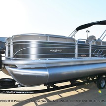 Sun Tracker Party Barge 22 XP3