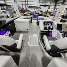 60 x 16 tri-toon passenger vessel