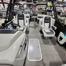 60 x 16 tri-toon passenger vessel