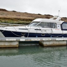 Nimbus 320 Coupe