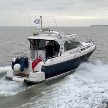 Nimbus 320 Coupe