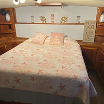 Swordsman 40 aft cabin