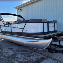 Sunchaser Boats Geneva Sport 24 LR DH Sport