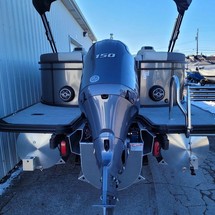 Sunchaser Boats Geneva Sport 24 LR DH Sport