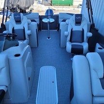 Sunchaser Boats Geneva Sport 24 LR DH Sport