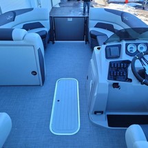 Sunchaser Boats Geneva Sport 24 LR DH Sport