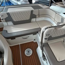 Bayliner VR5 Cuddy