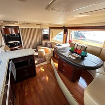 Sea Ray 580 Sedan Bridge