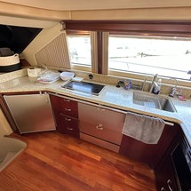 Sea Ray 580 Sedan Bridge