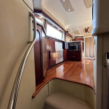 Sea Ray 580 Sedan Bridge