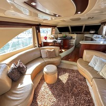 Sea Ray 580 Sedan Bridge