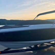 Sea Ray SPX 230