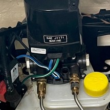 Sea Ray SPX 230