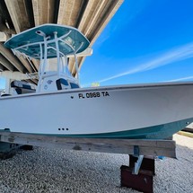 Parker 2300 Big Bay