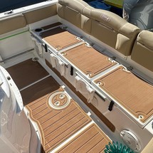 Sea Ray hunt ultra 211