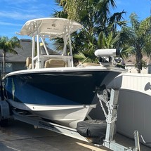 Sea Ray hunt ultra 211