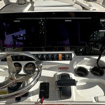 Sea Ray hunt ultra 211