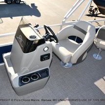 Sun Tracker Bass Buggy 18 DLX