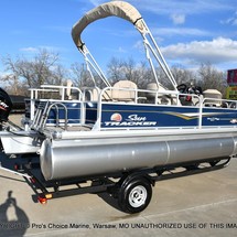 Sun Tracker Bass Buggy 18 DLX