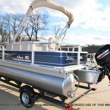 Sun Tracker Bass Buggy 18 DLX