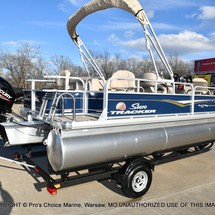 Sun Tracker Bass Buggy 18 DLX
