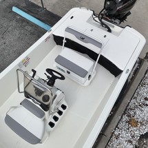 Mako Pro Skiff 17 CC