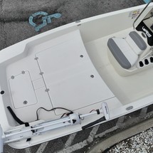 Mako Pro Skiff 17 CC